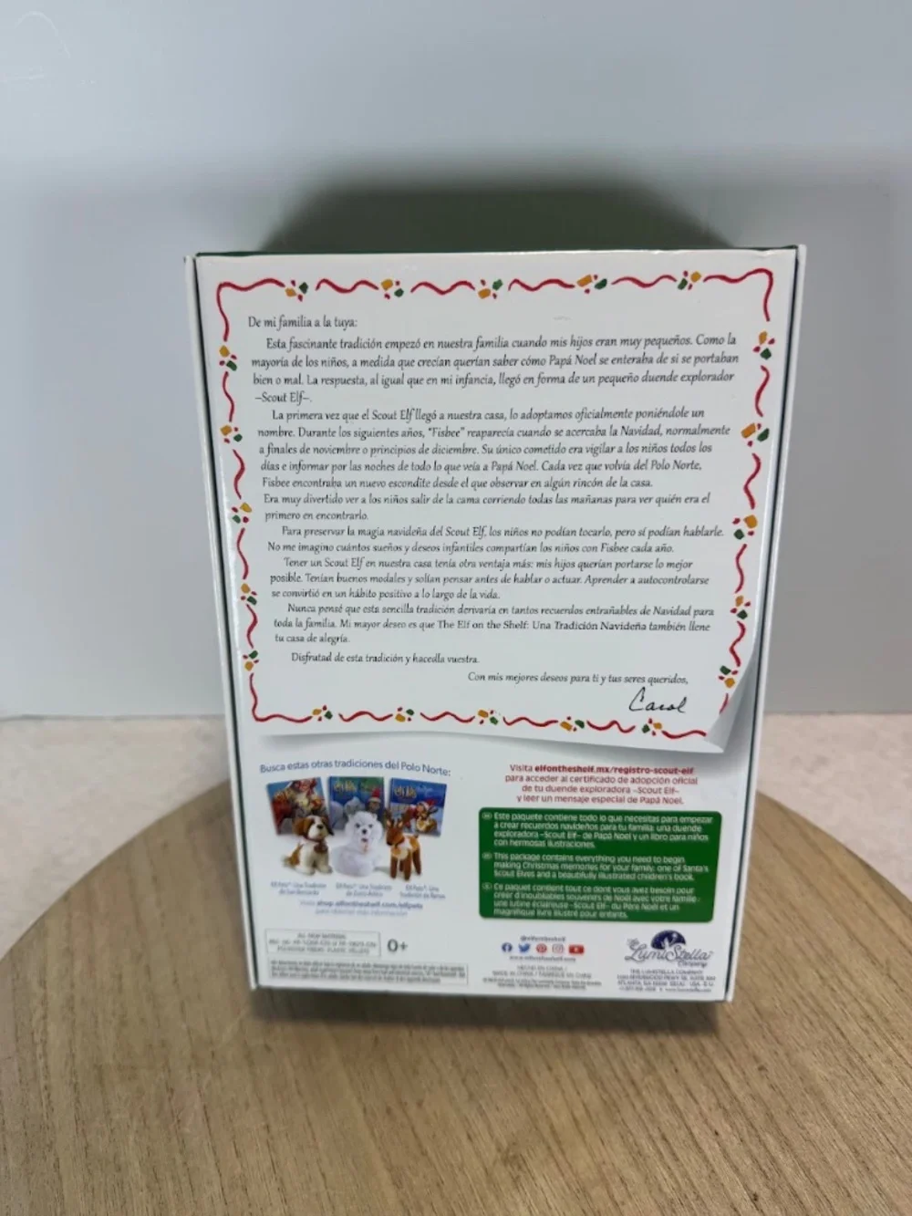 The Elf on the Shelf Spanish Girl Scout Elf Una Tradición Navideña Book Set NOB